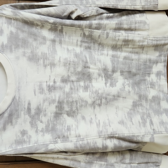 🎁Athleta sweatshirt - lightweight, size L - Picture 4 of 7
